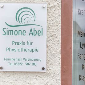 Praxis für Physiotherapie Simone Abel Praxisschild